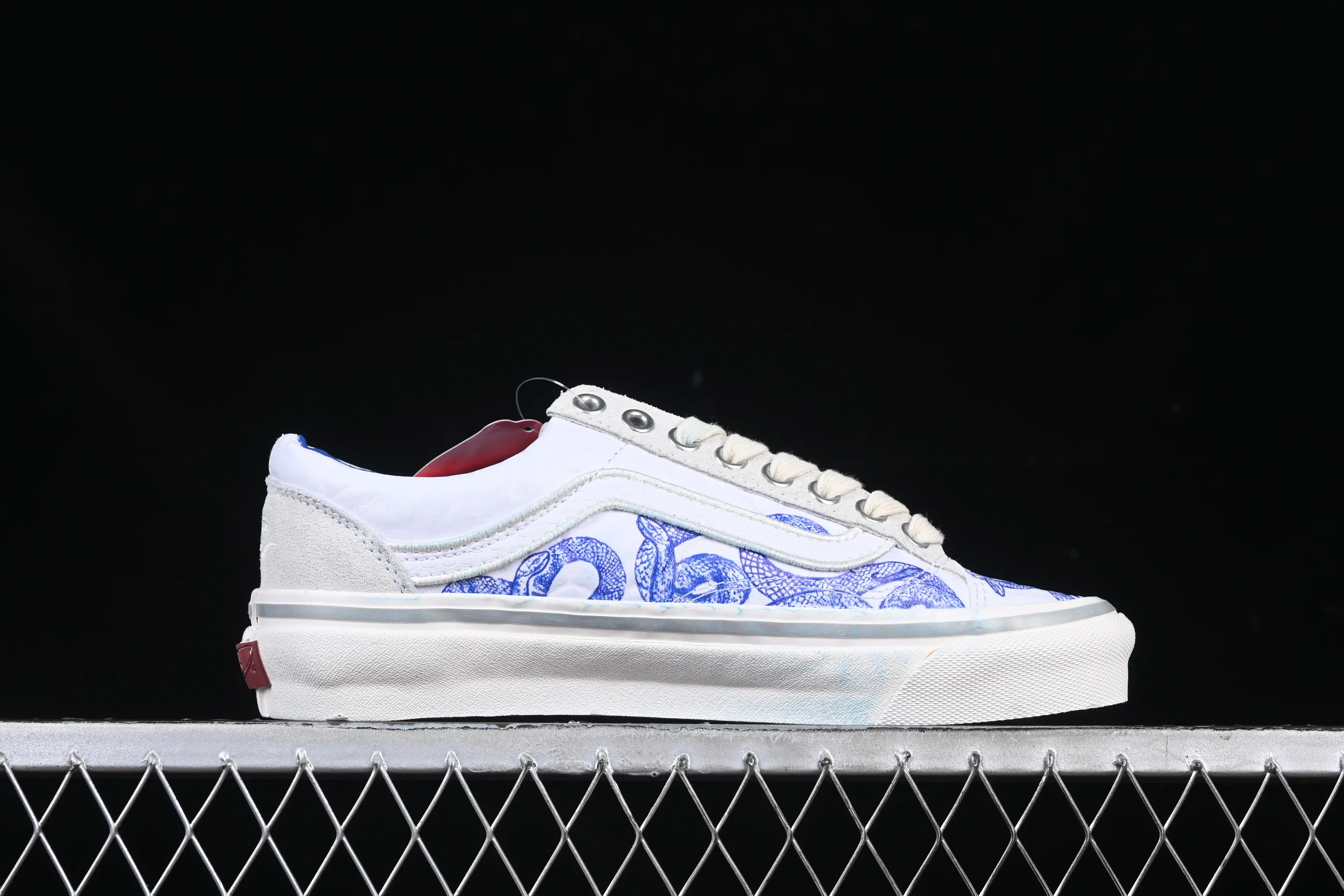 All categories Vans Vans series Vans Low Vans low-top Vans Old Skool Year of the Snake limited low-top casual sneakers VN000D57CDA
